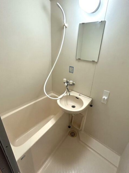 調布市小島町１丁目の賃貸マンションの浴室