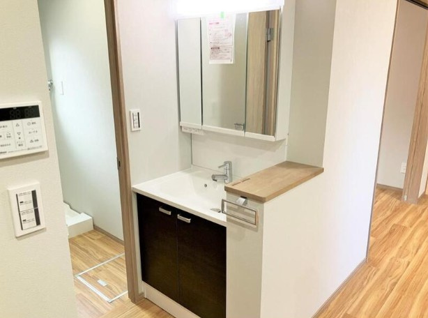 South　Woodの洗面所