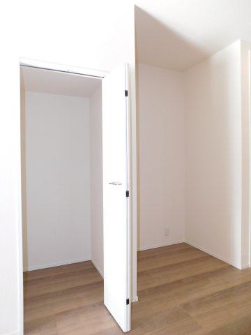 名古屋市西区大野木４丁目の新築一戸建の収納|◇パントリー＆リビング収納◇　　日用品や食料品がストックできる収納完備！