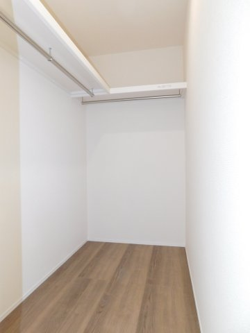 名古屋市西区大野木４丁目の新築一戸建の収納|◇大型ウォークインクローゼット◇　　大きな荷物もしっかり収納できます♪