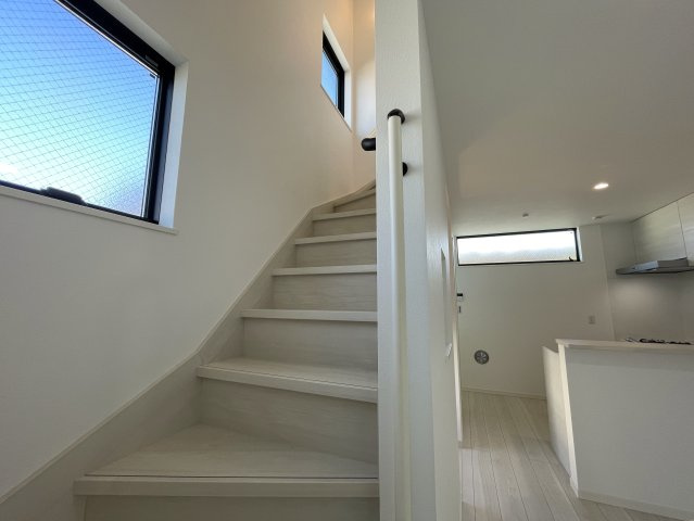 駅前の賑やかさは、住む家の近くにはいらない！それが戸建の魅力！だから、良い『鎌倉市大船４丁目』新築戸建の内装|内装もきれいです