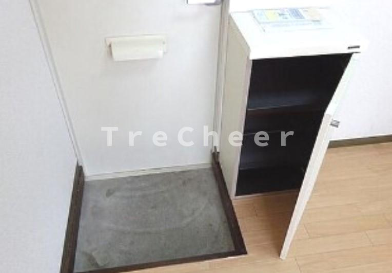 高島平ハイツの玄関