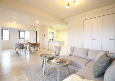 【居間・リビング】の画像