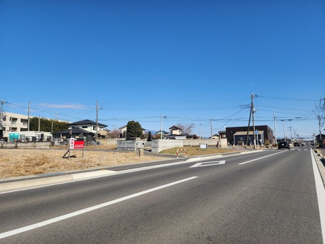 高崎市棟高町　売地の前面道路含む現地写真