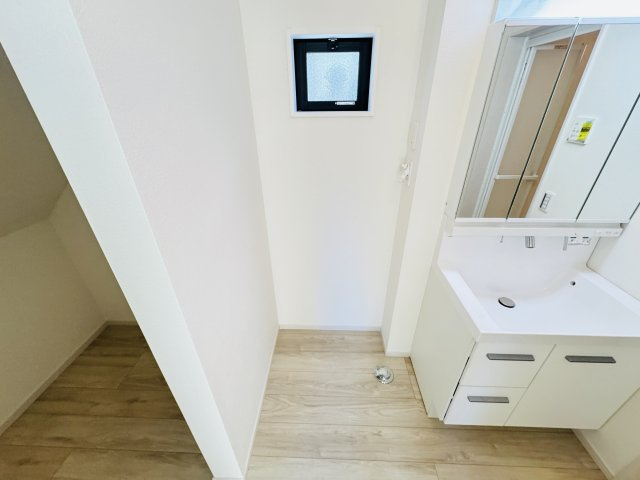 流山市三輪野山１丁目新築戸建（三輪野山８期）のランドリースペース|洗濯機置き場