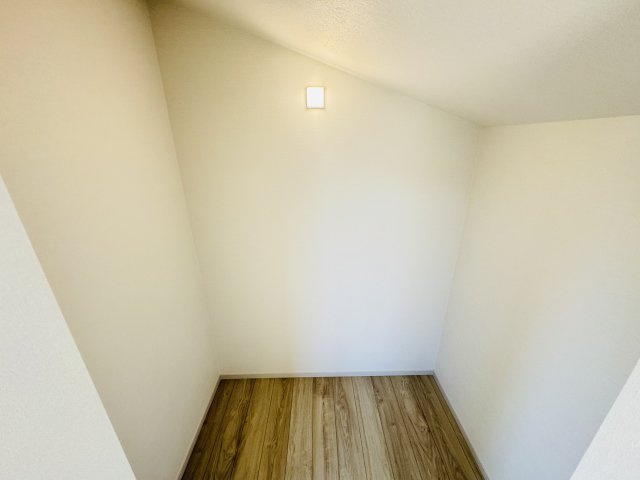 流山市三輪野山１丁目新築戸建（三輪野山８期）の収納|8.2帖寝室・ウォークインクローゼット