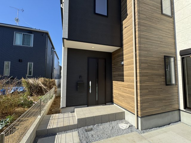 流山市三輪野山１丁目新築戸建（三輪野山８期）のエントランス|エントランス・玄関ポーチ