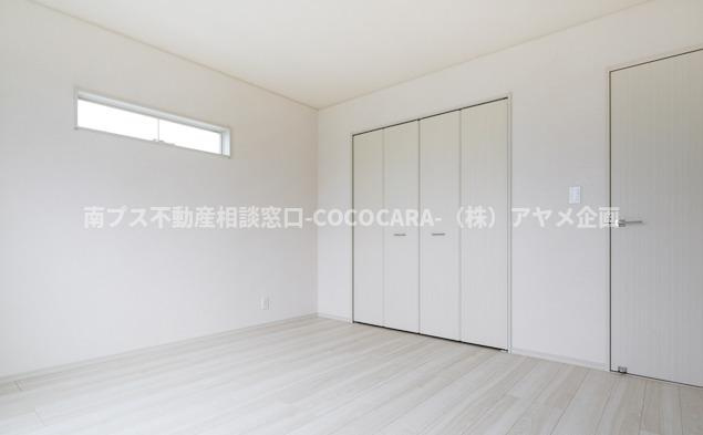 南アルプス市鮎沢の新築一戸建の洋室|施工例：洋室