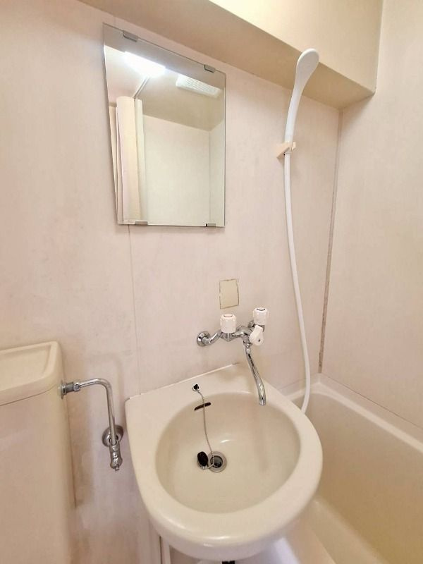 シャルマンはすみの洗面所