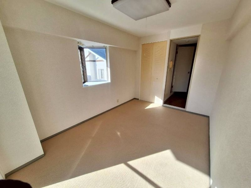 シャルマンはすみの内装