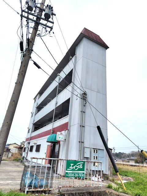 パインハイツ青山の外観