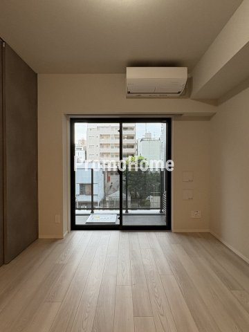 シーズンフラッツ新御徒町イーストの居間・リビング