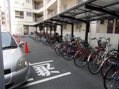 【その他共用部分】 | 桃山台コーポラス | 駐輪場