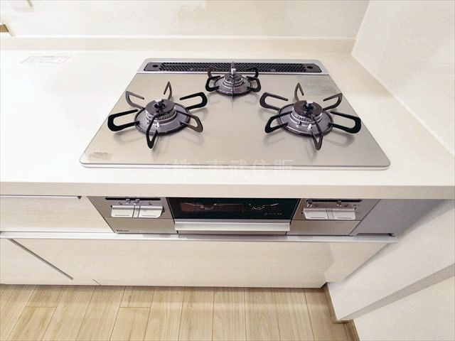 【キッチン】 | シーズウィッシュ志木 | 同時にお料理ができる３口コンロ