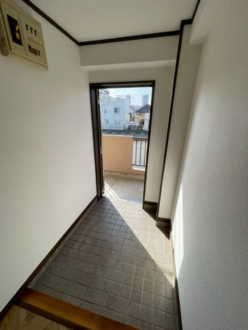 カーサ櫛原の玄関