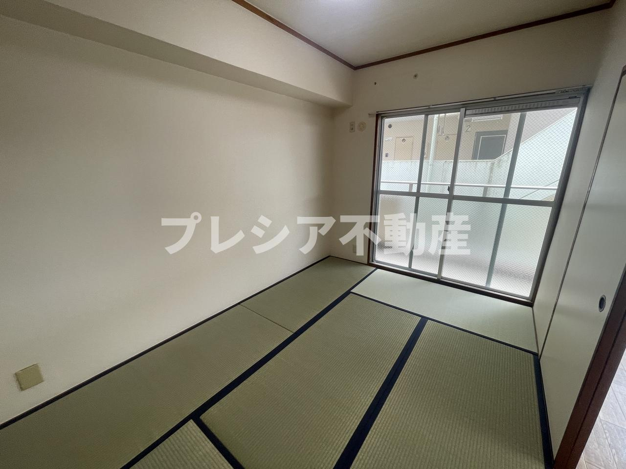 ロイヤルメゾン甲子園口3の和室