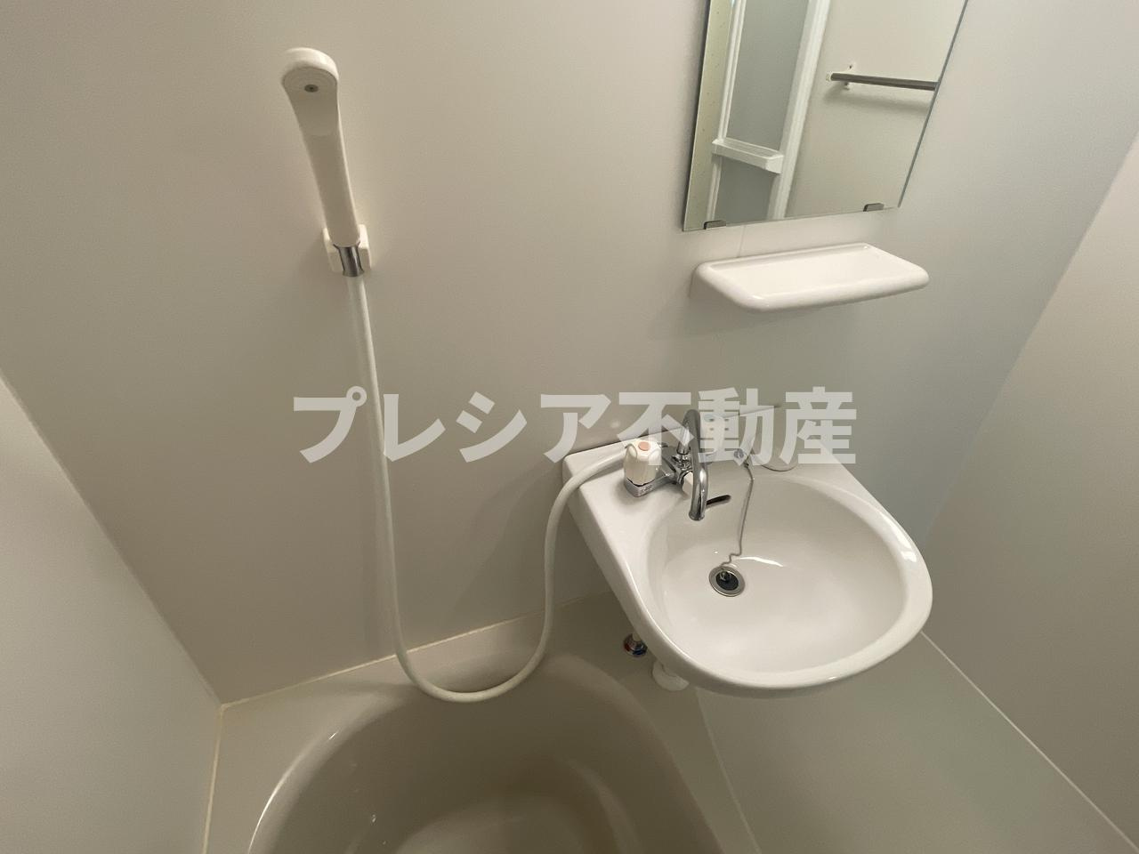 ロイヤルメゾン甲子園口3の浴室