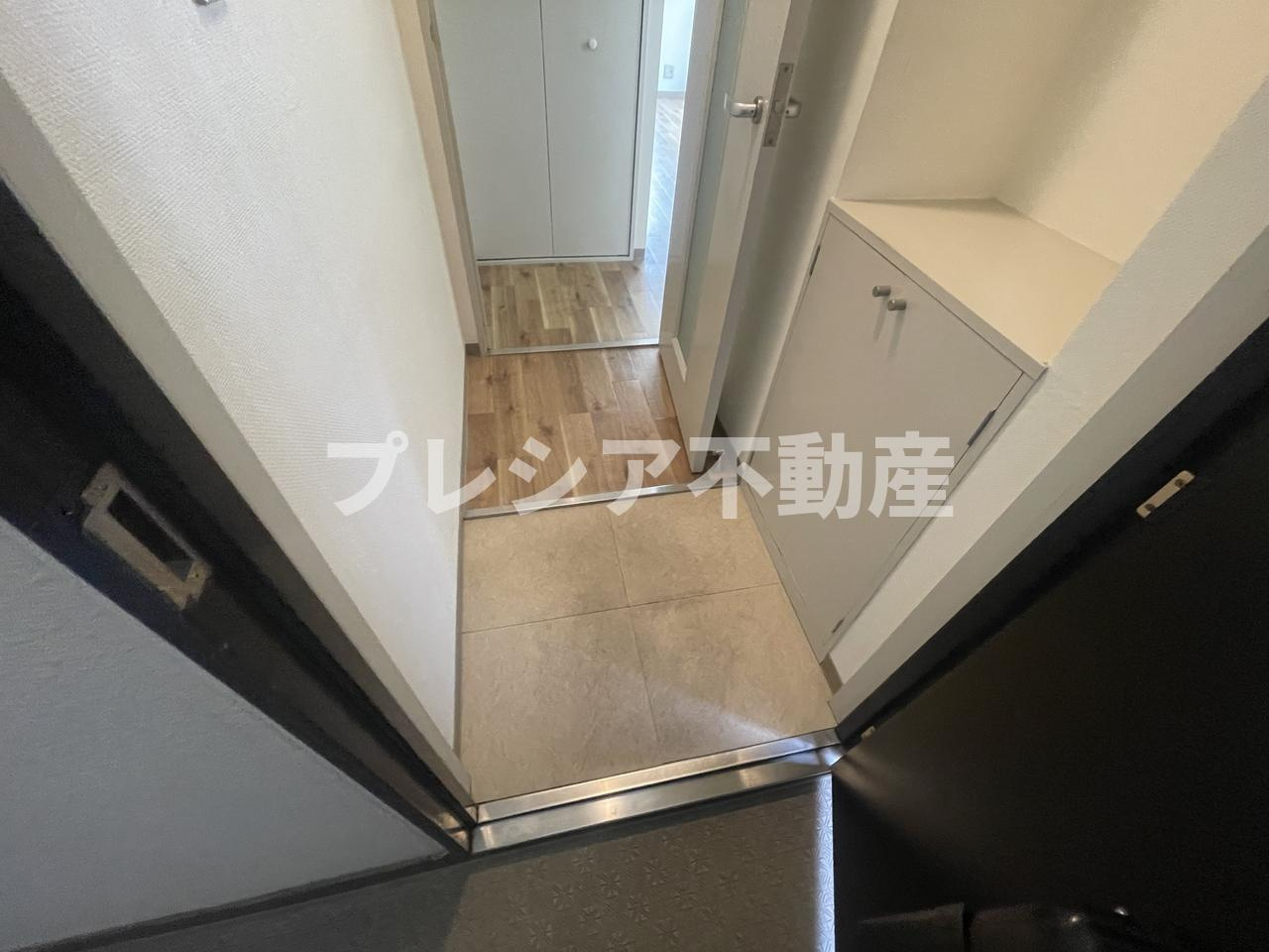 ロイヤルメゾン甲子園口3の玄関