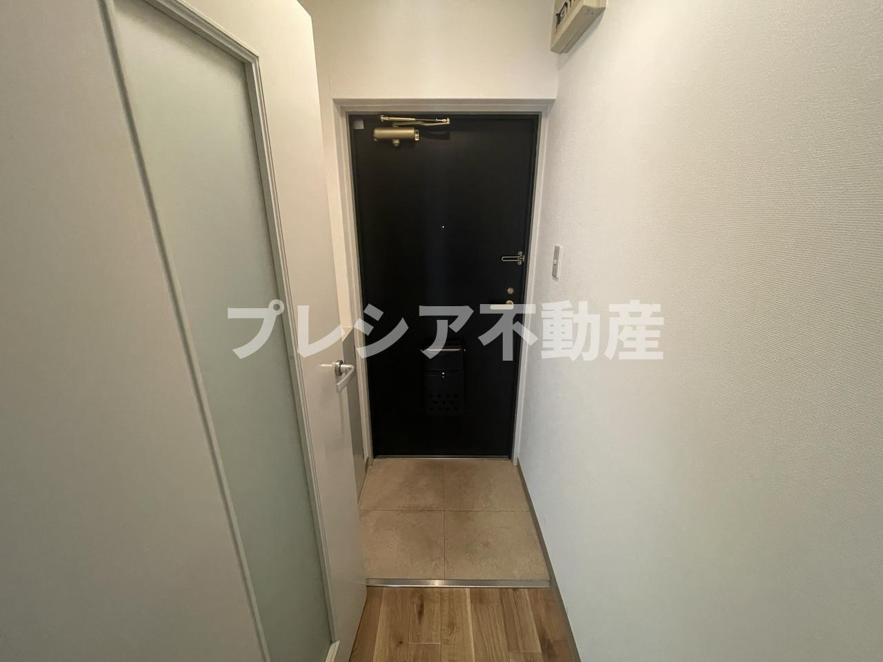 ロイヤルメゾン甲子園口3の玄関