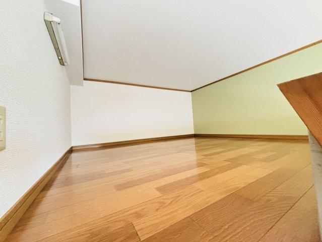 コスモアイリスの居間・リビング|別号数タイプ