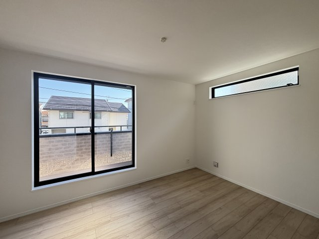 南区曽池町2丁目｜名古屋市の戸建ならホームアップの洋室|２面採光の日当りの良い洋室