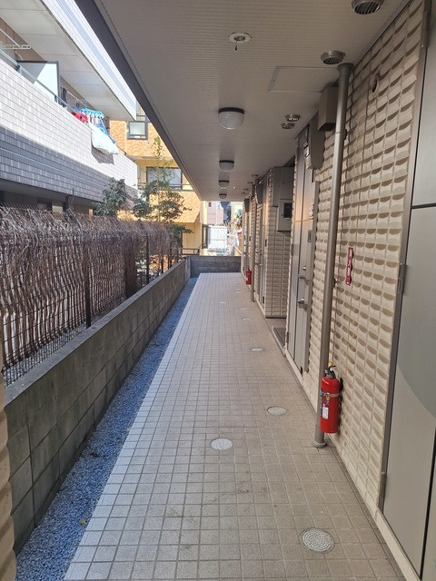 サンメゾン東川口のロビー