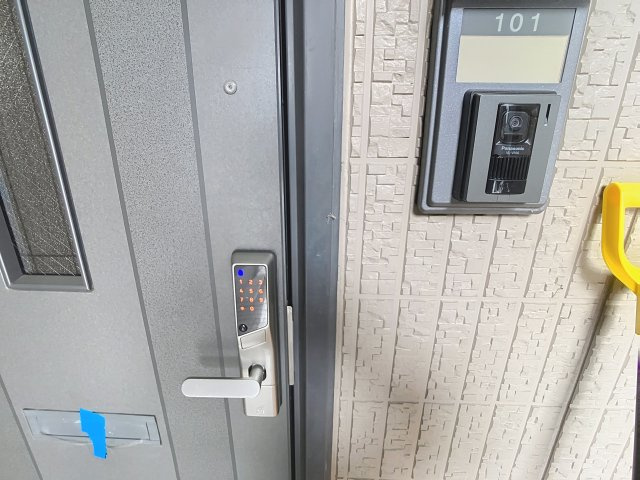 プレステージ上町Bのエントランス