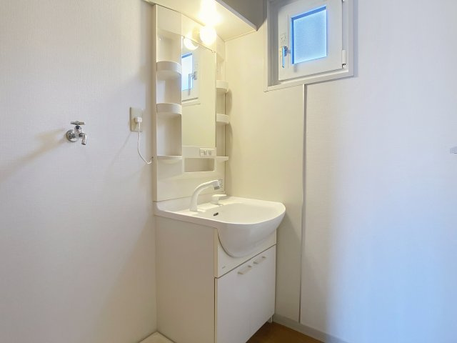 プレステージ上町Bの独立洗面台