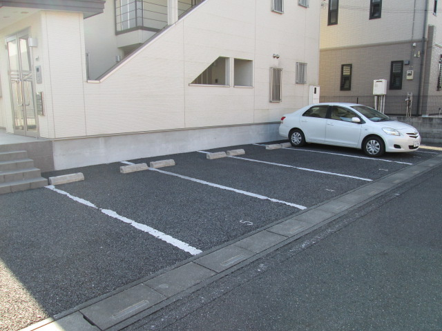 アビターレＡ棟の駐車場|駐車場です
