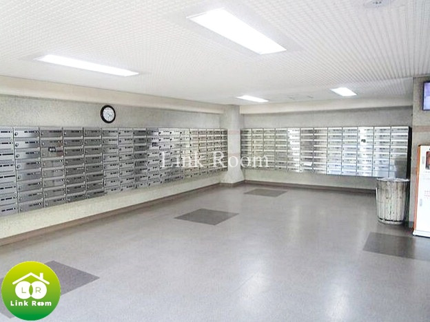 東陽町住宅のエントランス