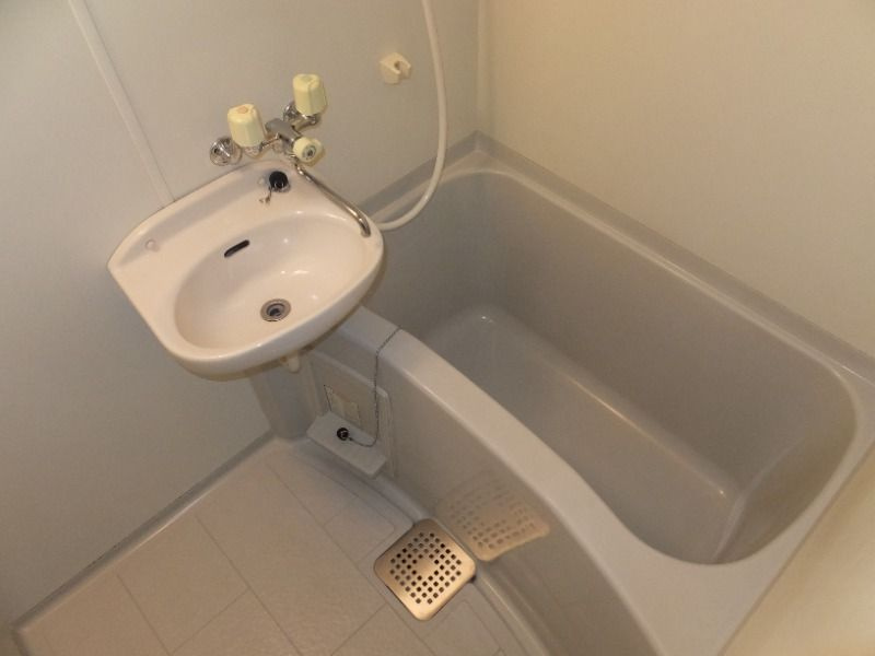 メイプルリーフの浴室