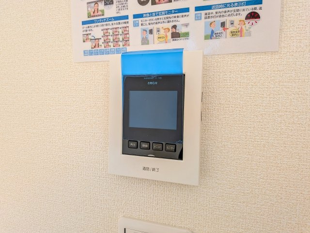 八王子市　寺田町　新築一戸建て　２期のセキュリティ|～TVモニター付インターホン　訪問者の確認に便利です～