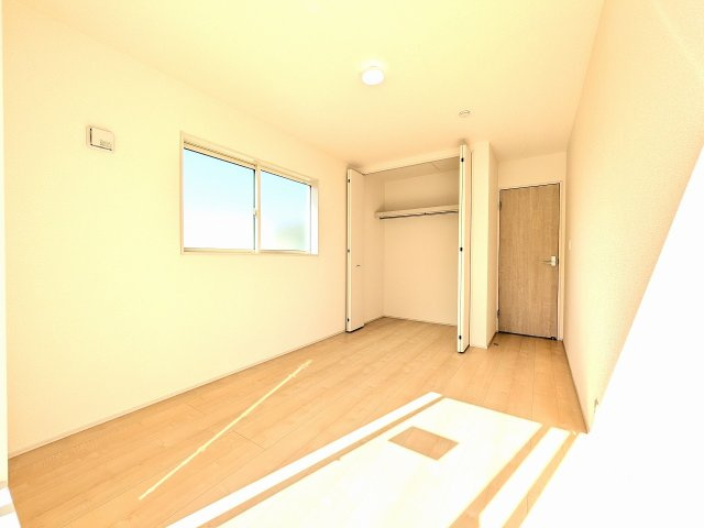 八王子市　寺田町　新築一戸建て　２期の収納|～収納力の高いクローゼット完備～