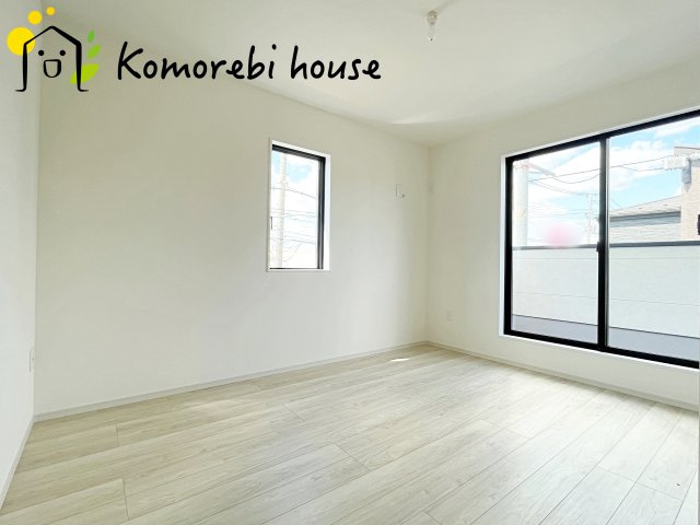 さいたま市北区本郷町　14期　新築一戸建て　KEIAI GRACE　01の寝室|使い勝手のいい寝室です