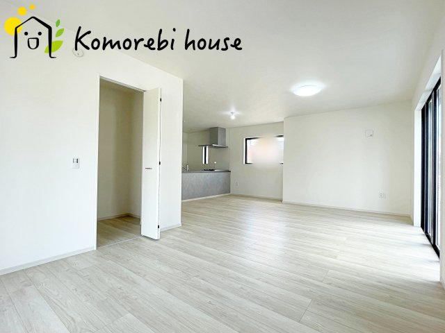さいたま市北区本郷町　14期　新築一戸建て　KEIAI GRACE　01の居間・リビング|使いやすいリビングです