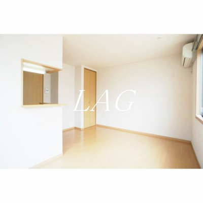 【居間・リビング】 | Ｓ・シャトル | 洋室のお部屋です。