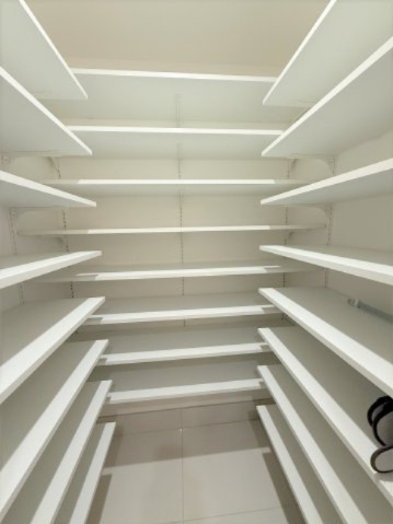 【玄関】 | 【仲介手数料３７０万円が無料！】■梅ヶ丘駅７分■南道路■プレミアムクラス | ウォークインシューズクローゼット