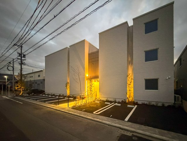 耀(かがやき)の駐車場