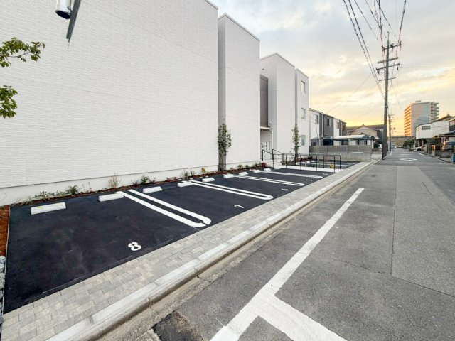 耀(かがやき)の駐車場