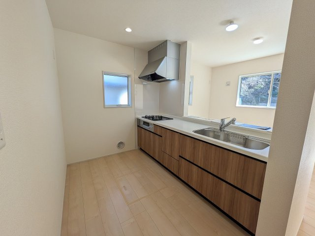 八王子市　寺田町　新築一戸建て　２期のキッチン|～使い勝手の良いシステムキッチン～