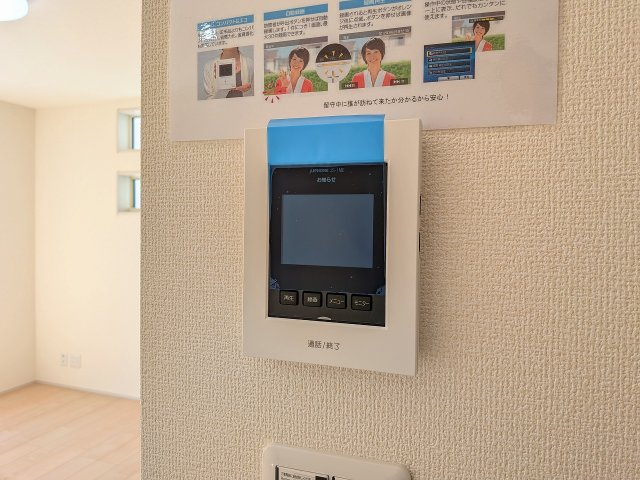 八王子市　寺田町　新築一戸建て　２期のセキュリティ|～TVモニター付インターホン　訪問者の確認に便利です～