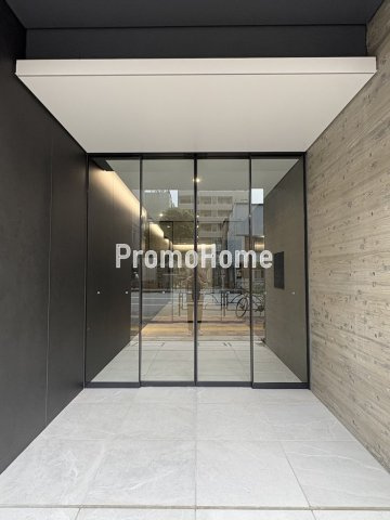 シーズンフラッツ新御徒町イーストのエントランス