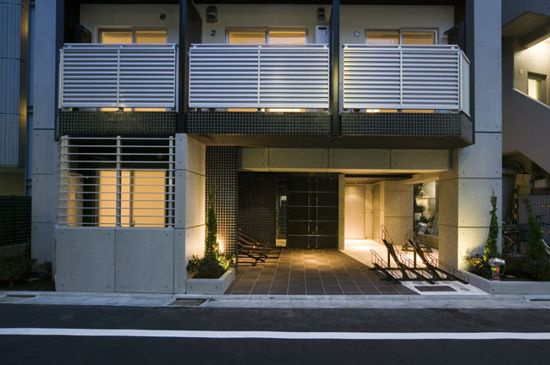 ブランノワール早稲田のエントランス