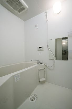 ブランノワール早稲田の浴室