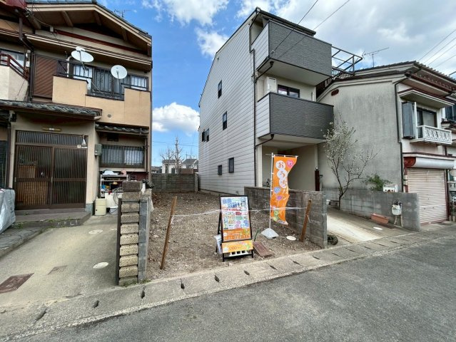 桂上野西町　建築条件無土地のその他|閑静な住環境！小さなお子様がいるご家族にも安心＆前道はしっかりと舗装されているのでベビーカーを利用される場合も安心♪