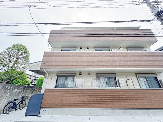 ラ・ポルテ高砂の外観