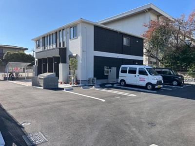 【外観】 | パラシオ久御山 | 外観写真（夜）