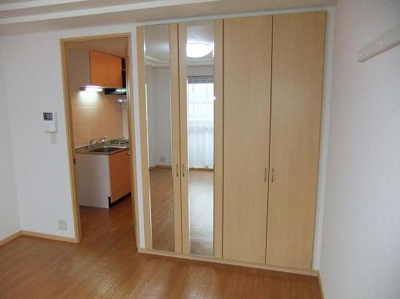 【収納】 | グレイス | 姿見付大型クローゼット