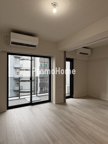 シーズンフラッツ新御徒町イーストの居間・リビング