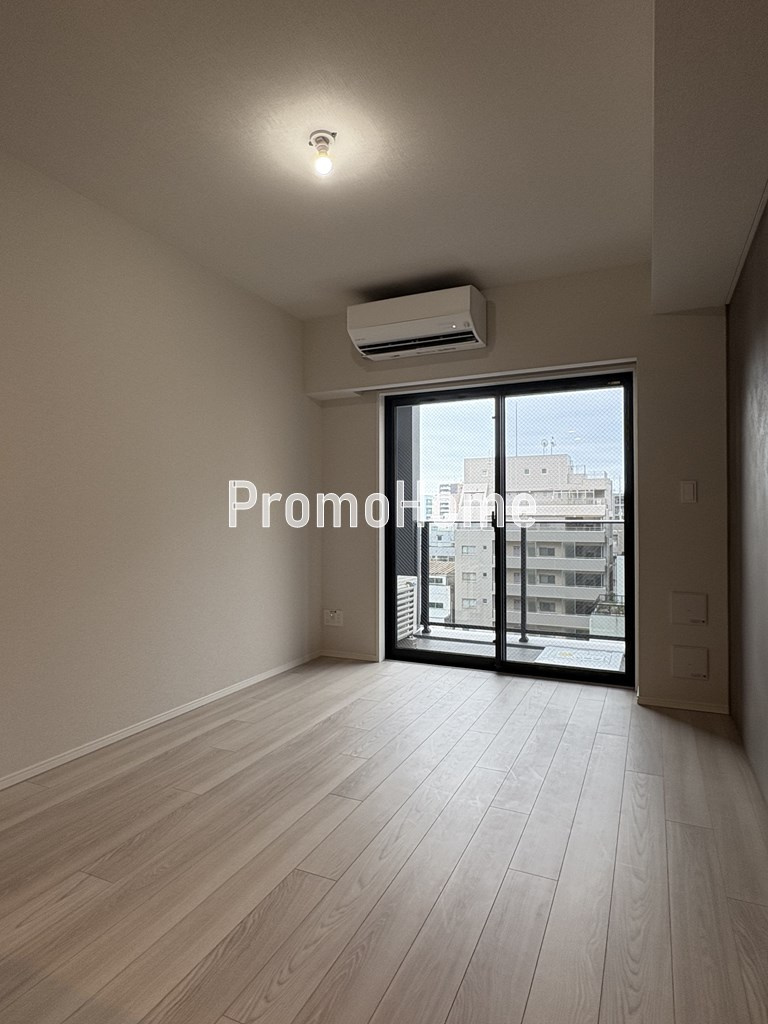 シーズンフラッツ新御徒町イーストの居間・リビング